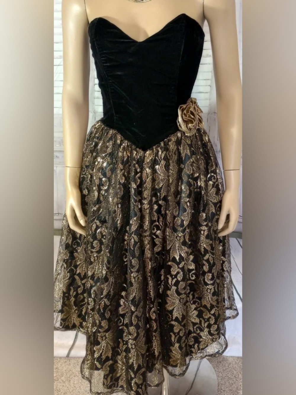 Vintage Gunne Sax by Jessica McClintock Black Velvet and Gold-Lace Overlay 7